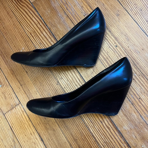 Franco Sarto black leather Helio wedge pumps, women’s size 7 - Picture 2 of 8